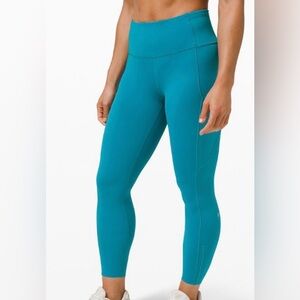 Fast and Free High-Rise Tight 25"
*Reflective
Hawaiian Blue